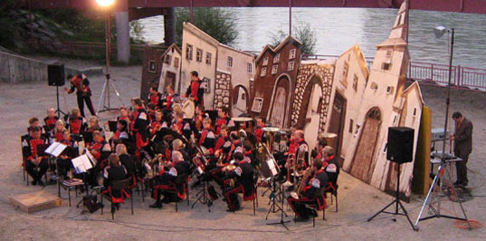 Konzert der B?rgerkorpskapelle in der Salzachbucht